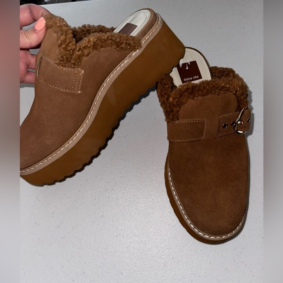 NWOB Dolce Vita Lelani Plush Flats Pecan Suede platform Mules faux fur lined 8.5 - Picture 2 of 14
